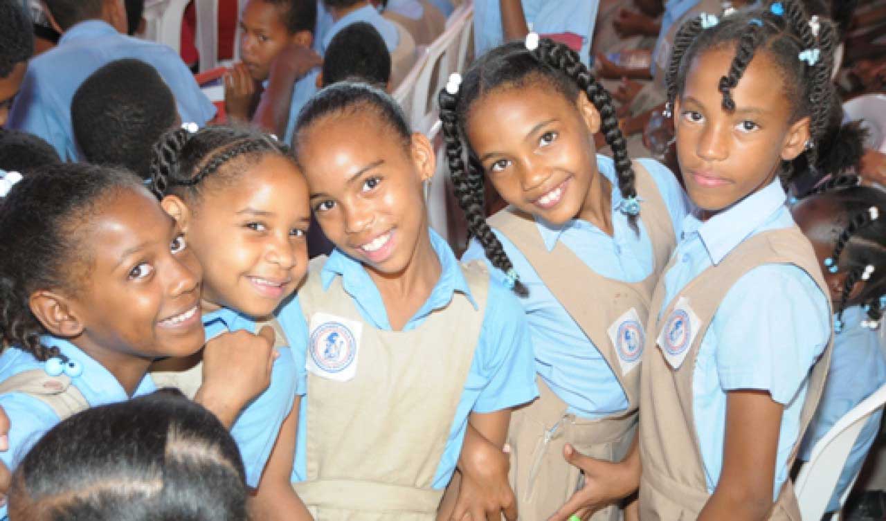  imagen Danilo Medina inaugura tres escuelas con 58 aulas en el Distrito Nacional y la provincia Santo Domingo 