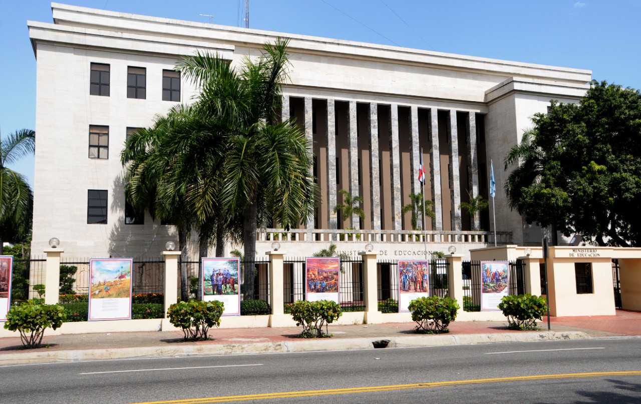  imagen Imagen exterior Â de la sede central del Ministerio de EducaciÃ³nÂ  