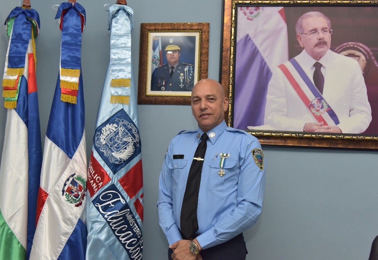  imagen Coronel Jiovanni Gil Suárez, director de la Policía Escolar. 