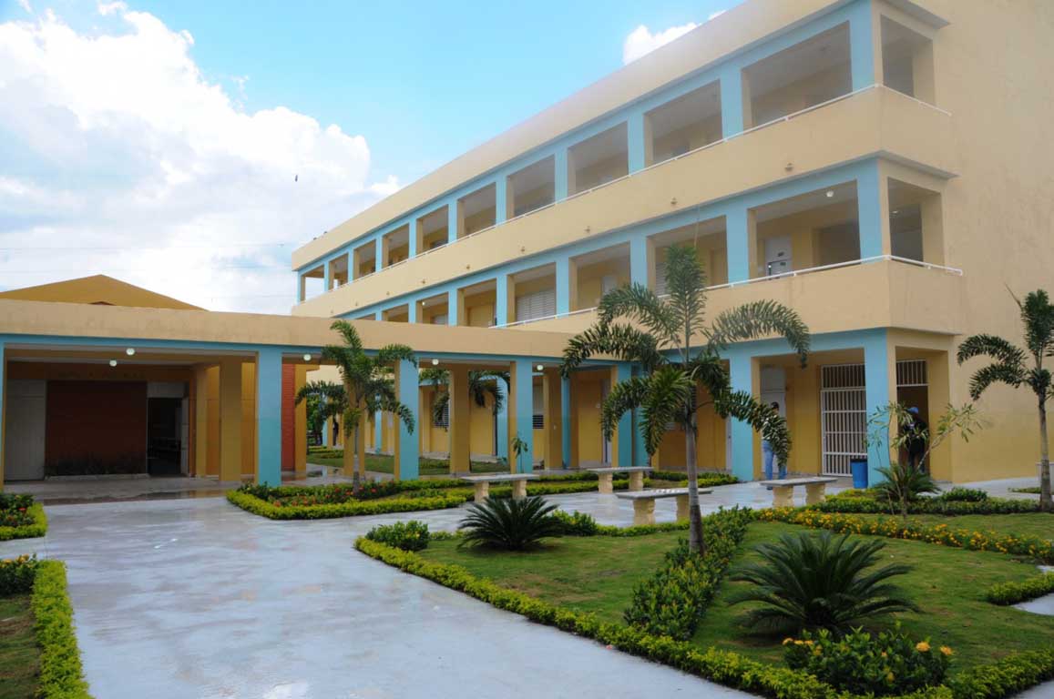  imagen Presidente Danilo Medina inaugura otras tres escuelas en provincia Santo Domingo 