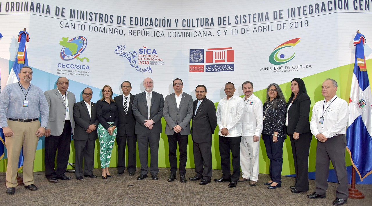  imagen Ministros de Educación y Cultura del  Sica luego de Rueda de Prensa a los medios 