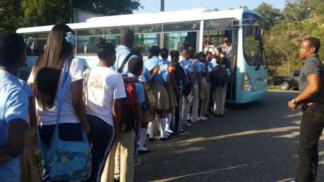  imagen Más de 4,700 estudiantes reciben transporte gratis en “Corredor Duarte” 