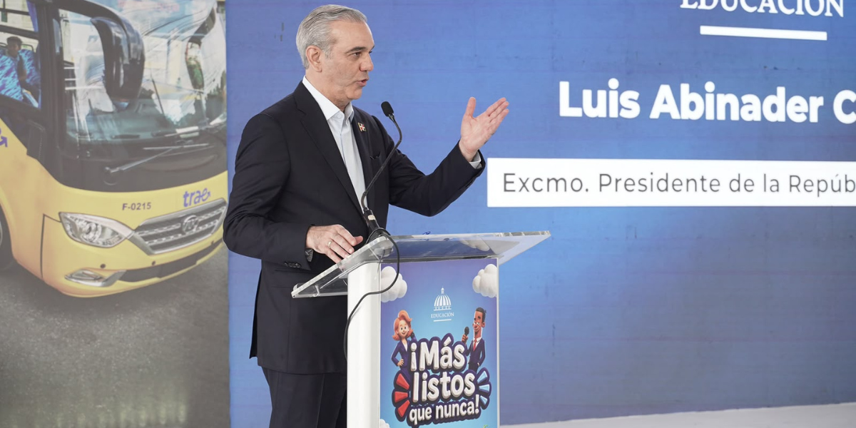  imagen Ministro de educaci&oacute;n Luis MIguel&nbsp;De Camps dando inicio al&nbsp;al A&ntilde;o Escolar 2026-2027. 