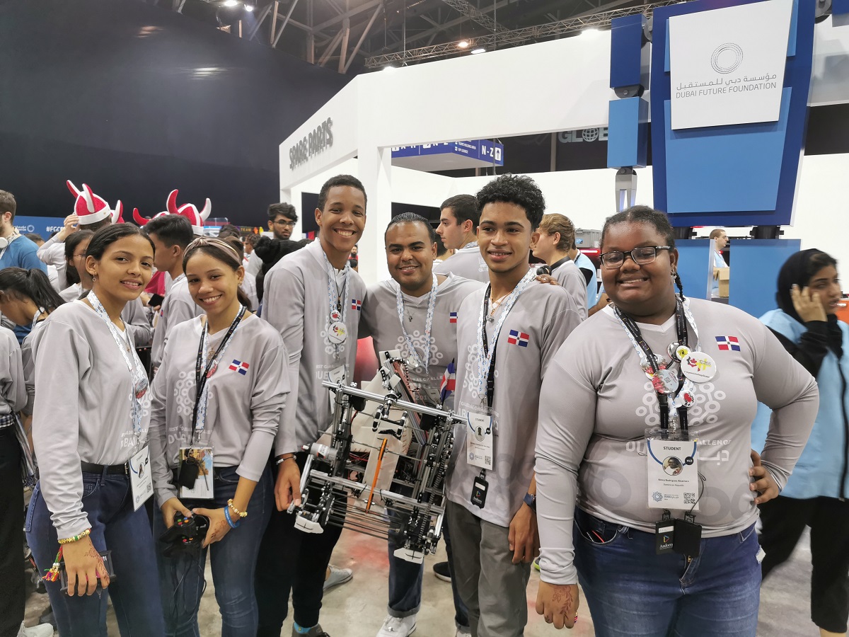  imagen Estudiantes participantes en Dubai 