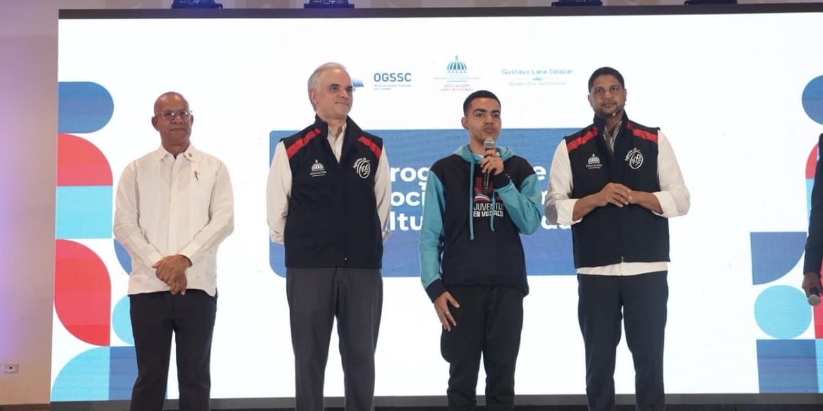  imagen &nbsp;
&nbsp;Luis Miguel De Camps participando en la presentaci&oacute;n de la tercera edici&oacute;n del Programa de Labor Social y Promoci&oacute;n de la Cultura Ciudadana.
&nbsp; 