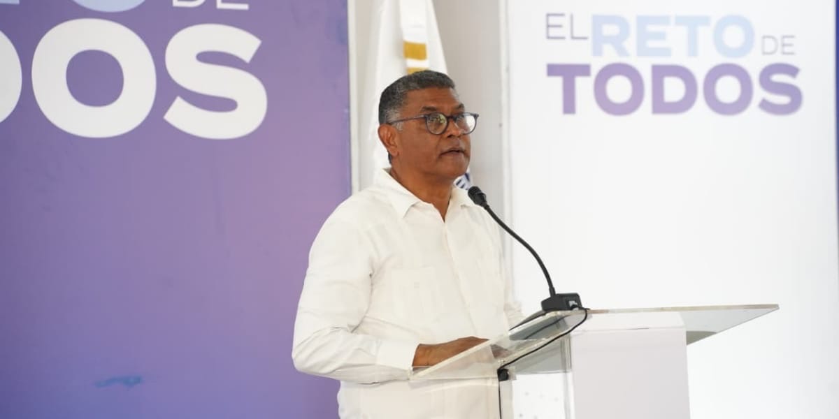  imagen El presidente Luis Abinader en la inauguraci&oacute;n de varios centros educativos y una estancia infantil en Puerto Plata. 