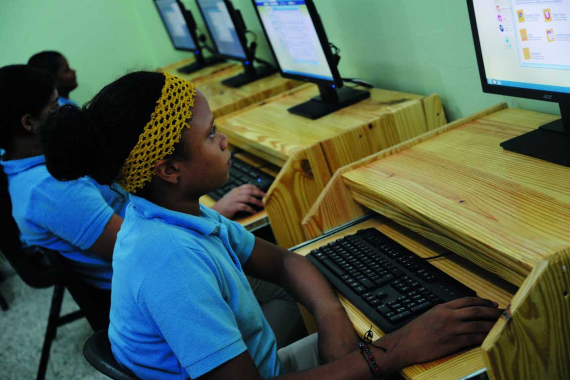  imagen Ministerio de Educación ha instalado 418 laboratorios de Informática en escuelas públicas 