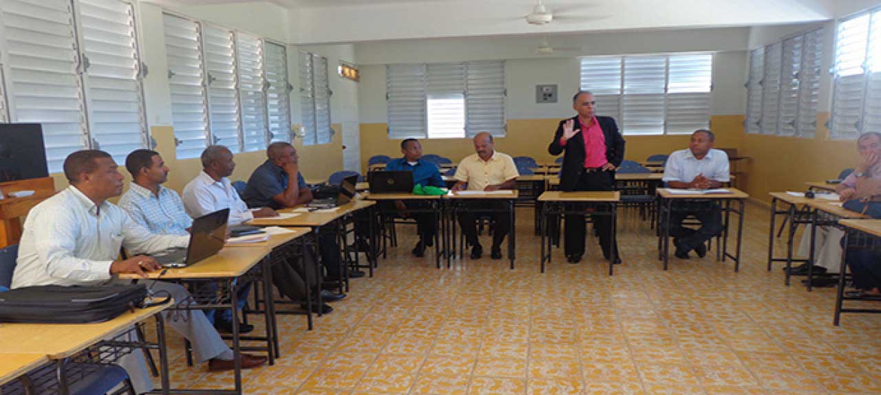 imagen Regional de Barahona realiza taller de evaluación 