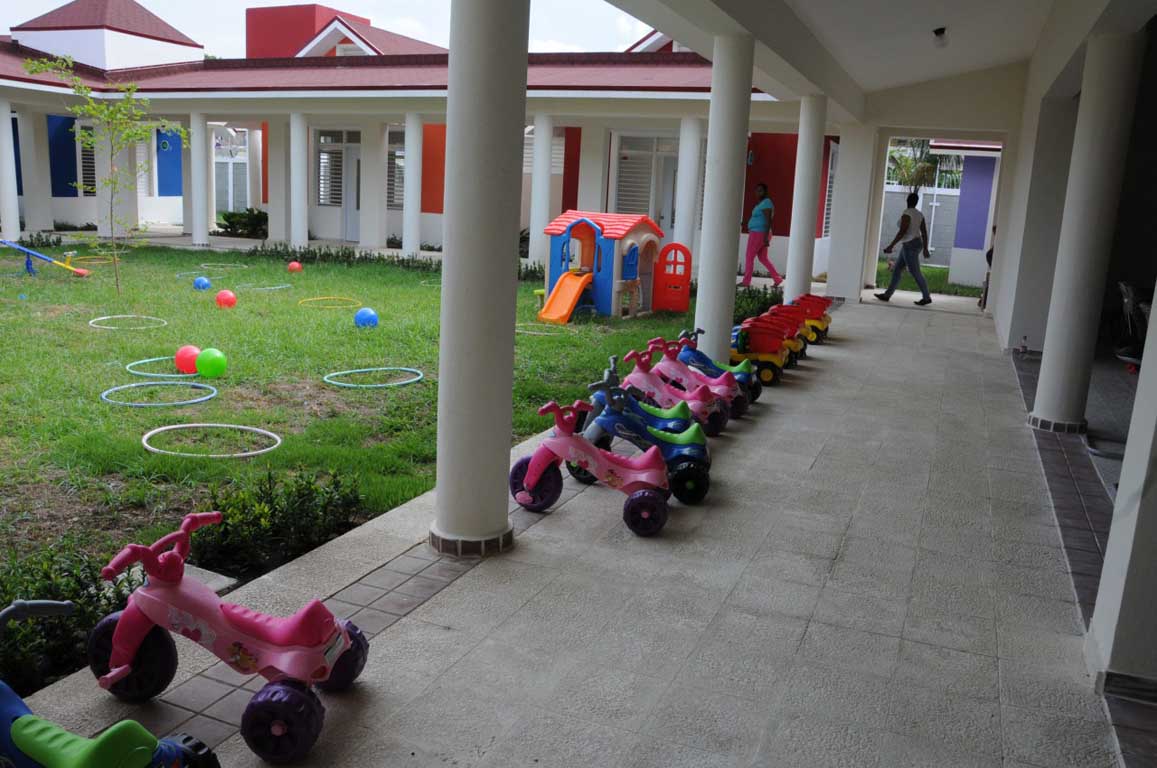  imagen Presidente Danilo Medina entrega una escuela de Básica y una estancia infantil en Santiago 
