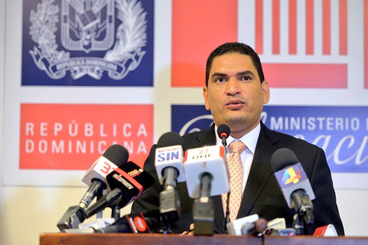  imagen Miguel Medina director de Comunicaciones y Relaciones P&uacute;blicas se dirige a los medios&nbsp; 