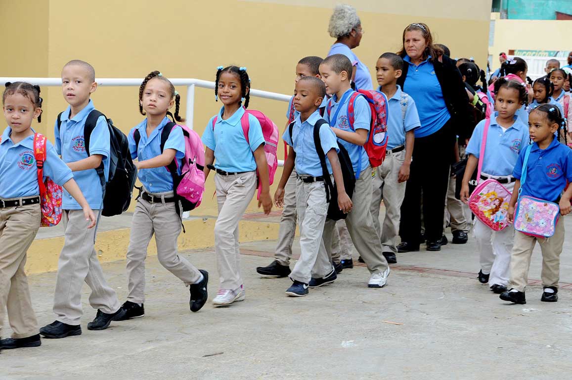  imagen Ministro Educación recuerda reapertura de clases tras el asueto de Navidad y Día de Reyes 