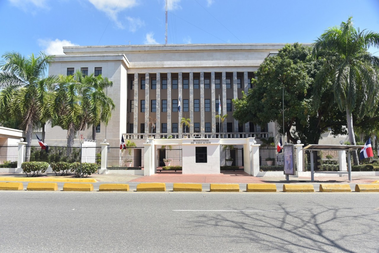  imagen Fachada MINERD 
