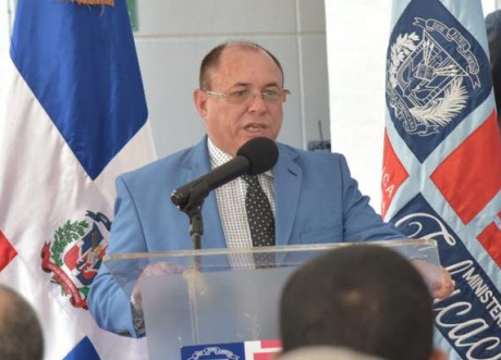  imagen Director de Descentralizaci&oacute;n Educativa del Ministerio de Educaci&oacute;n, Silverio Gonz&aacute;lez Camacho. 