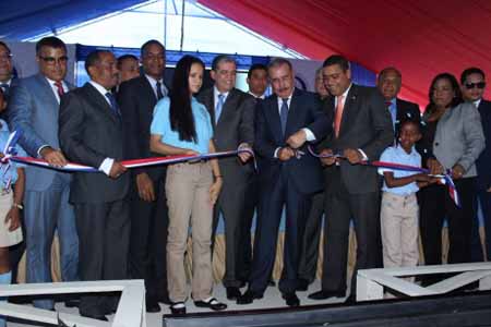  imagen Danilo inaugura otros cinco centros educativos en San Cristóbal 