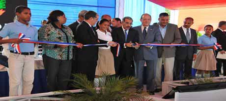  imagen Presidente Medina entrega seis escuelas a Samaná; dice que el gobierno busca dotar a la población de educación de calidad 