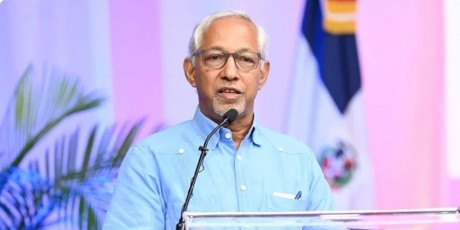  imagen El ministro de Educaci&oacute;n, &Aacute;ngel Hern&aacute;ndez 