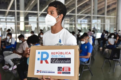  imagen Fernando Payano, alumno de la provincia de Bahoruco 