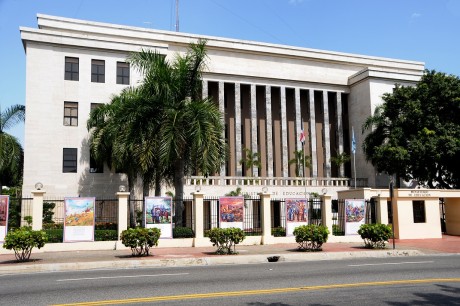  imagen fachada del ministerio. 