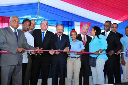  imagen Otros 1,995 estudiantes de Barahona son incorporados a la Jornada Escolar Extendida 