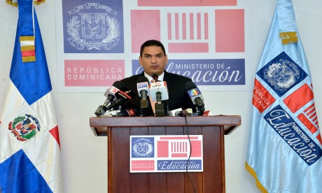  imagen Director de la Direcci&oacute;n General de Comunicaci&oacute;n y Relaciones P&uacute;blicas Miguel Medina durante rueda de prensa.&nbsp; 