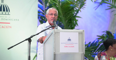  imagen Ministro de Educaci&oacute;n, &Aacute;ngel Hern&aacute;ndez. 